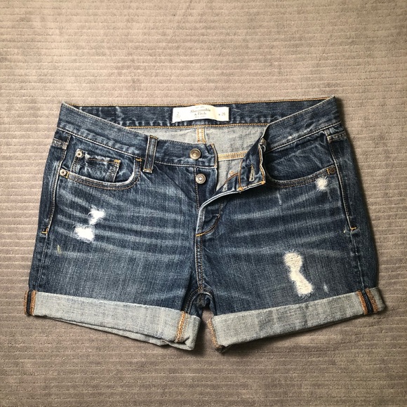 Abercrombie & Fitch Pants - Abercrombie & Fitch cuffed high waisted shorts